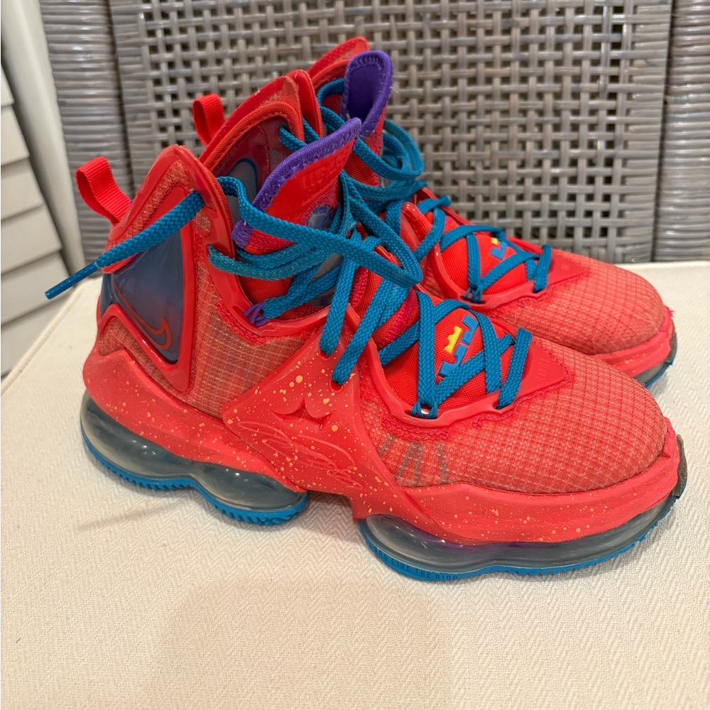 Nike LeBron 19 King's Crown basketball shoes Red Blue Purple 4.5 Y - 4.5 M Boys